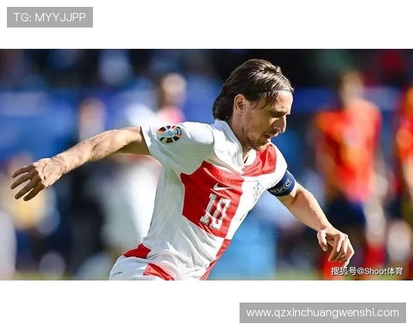 克罗地亚足球明星金左脚的传奇旅程与辉煌成就揭秘