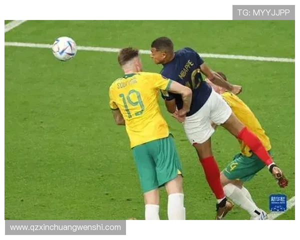 足球明星们的直播日常揭秘与幕后趣事分享 足球明星们的直播日常揭秘与幕后趣事分享