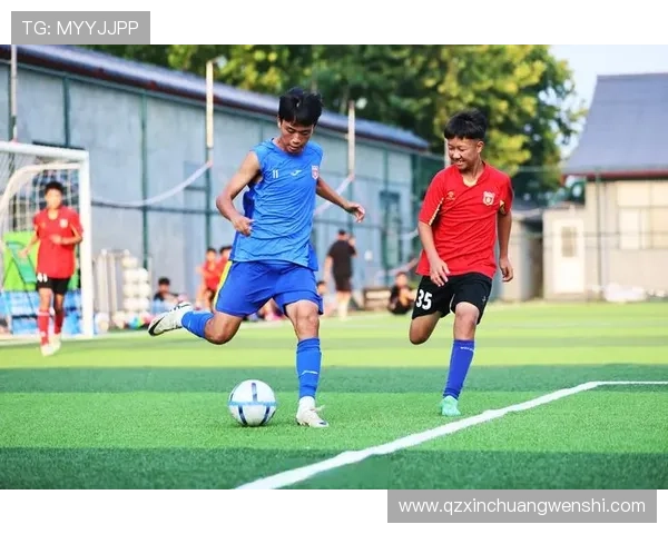 从普通少年到绿茵场上的传奇穿越欧洲成就足球梦想之旅